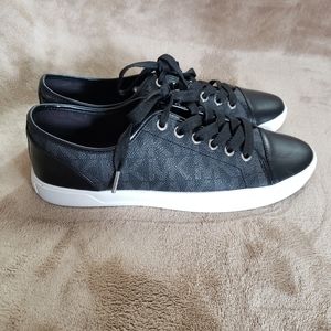 Black logo Michael kors shoes
